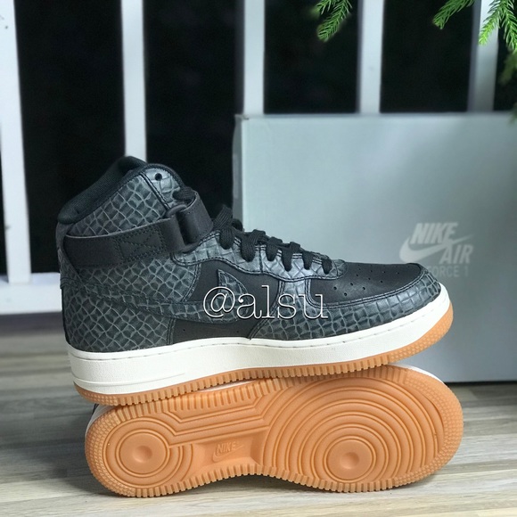 NWT Nike Air Force 1 HI PRM BLACK-gum brawn WMNS - Picture 2 of 8